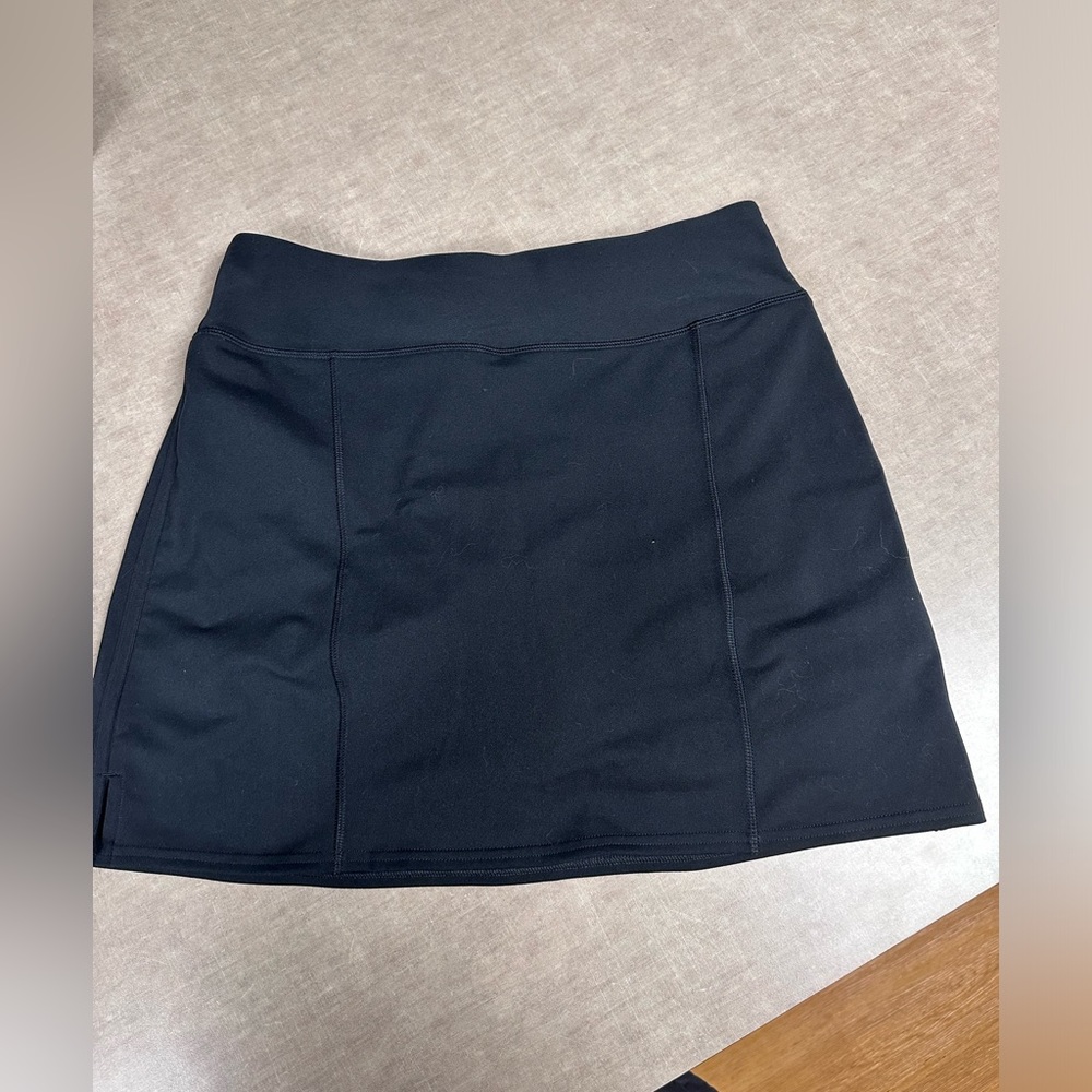 Adidas Golf Climacool Womens SZ small Black Skort Back Pockets Tiny Front Pocket